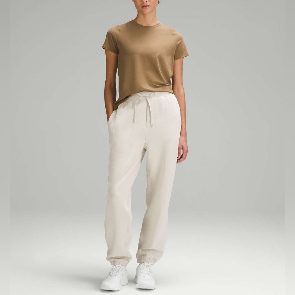 !!!!!! SOLD !!!!  Women's 6 Brown Cotton Soft Activewear Crewneck Allspice Top